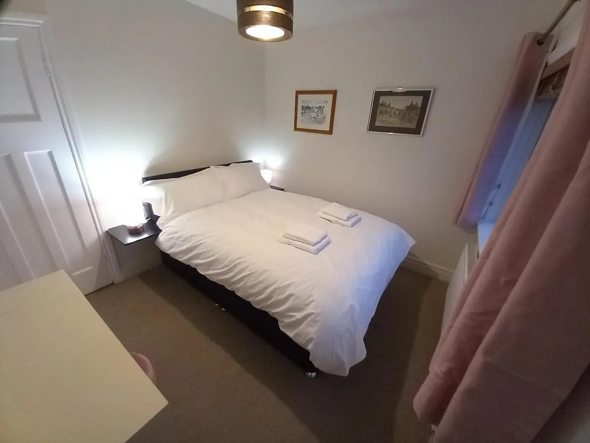 Grange Croft Villa Ben Rhydding 0*,  United Kingdom