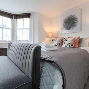 Host & - Rooftop Views On Little Preston , Brighton United Kingdom
